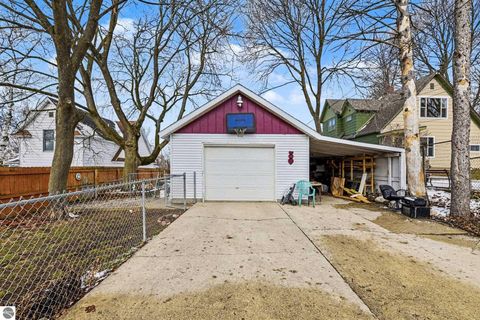 Tiny photo for 406 Stimson Street, Cadillac, MI 49601 (MLS # 1942989)