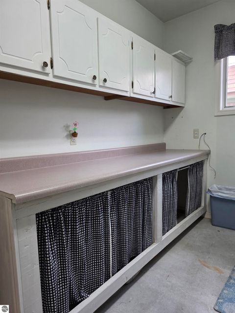 Tiny photo for 808 W Lake Street, Tawas City, MI 48763 (MLS # 1947395)