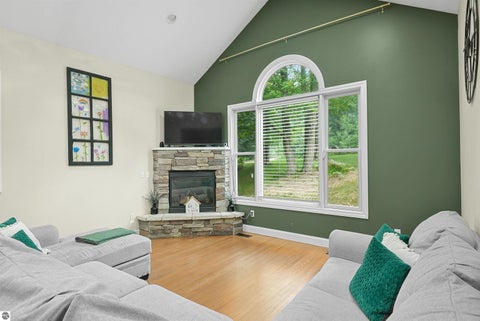 Tiny photo for 160 Hunters Ridge, Cadillac, MI 49601 (MLS # 1948185)
