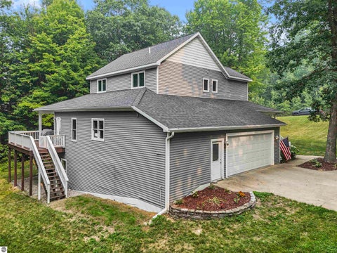 Tiny photo for 160 Hunters Ridge, Cadillac, MI 49601 (MLS # 1948185)
