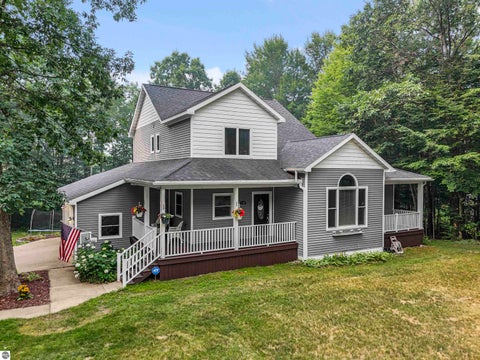 Tiny photo for 160 Hunters Ridge, Cadillac, MI 49601 (MLS # 1948185)