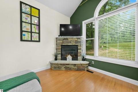 Tiny photo for 160 Hunters Ridge, Cadillac, MI 49601 (MLS # 1948185)