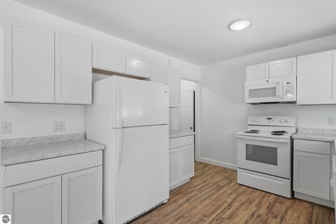 Tiny photo for 4032 Hearthside Drive, Traverse City, MI 49684 (MLS # 1941823)