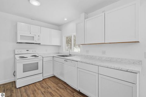 Tiny photo for 4032 Hearthside Drive, Traverse City, MI 49684 (MLS # 1941823)