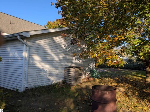 Tiny photo for 3223 Seaman Road, Mt Pleasant, MI 48858 (MLS # 1952020)