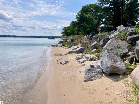Tiny photo for 800 N St Joseph Street, Suttons Bay, MI 49682 (MLS # 1949972)
