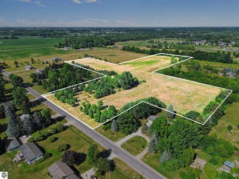 Tiny photo for 935 S Crawford Road, Mt Pleasant, MI 48858 (MLS # 1947712)