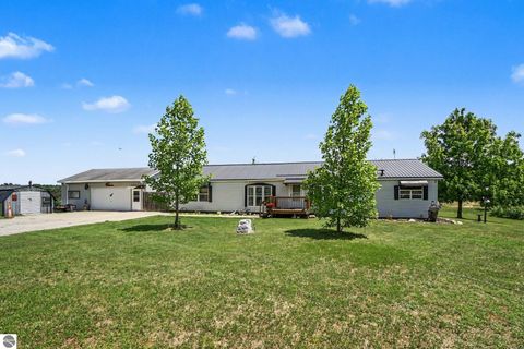 Tiny photo for 9145 Lydell Road, Farwell, MI 48622 (MLS # 1947226)
