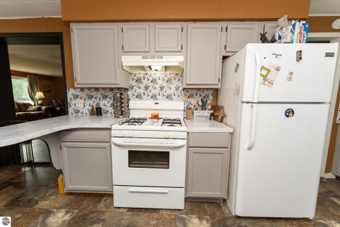 Tiny photo for 198 W Ohio Street, Farwell, MI 48622 (MLS # 1949339)