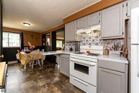 Tiny photo for 198 W Ohio Street, Farwell, MI 48622 (MLS # 1949339)