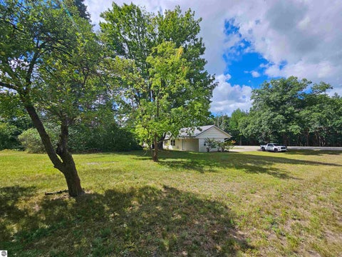Tiny photo for 5095 N Crosby Road, Cadillac, MI 49601 (MLS # 1949472)