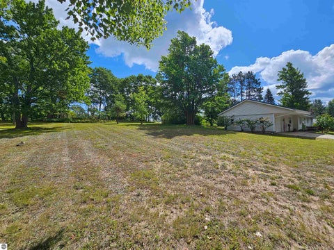Tiny photo for 5095 N Crosby Road, Cadillac, MI 49601 (MLS # 1949472)