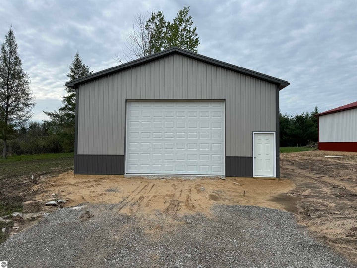 Photo 1 of 5 — 5041 South Branch Road, Hale, MI 48739