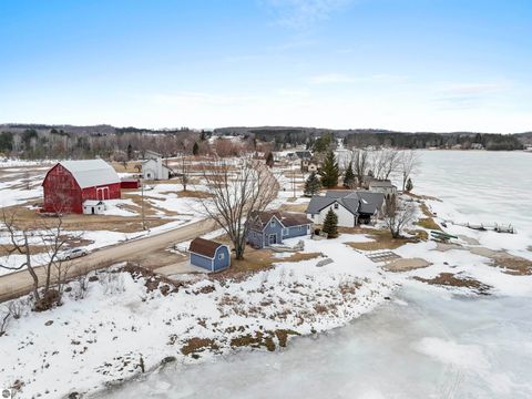 Tiny photo for 9351 E 50 Road, Cadillac, MI 49601 (MLS # 1942763)