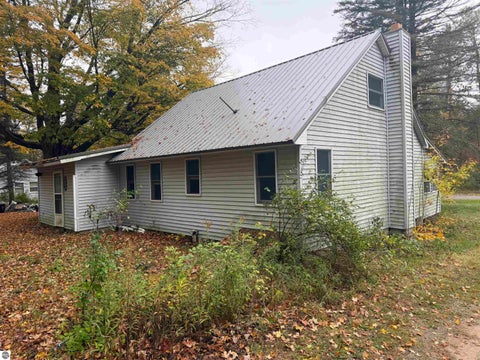 Tiny photo for 3679 Wallaker Road, Benzonia, MI 49616 (MLS # 1951954)