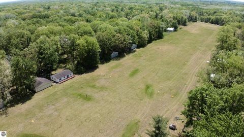 Tiny photo for 7768 S Airpark Road, Weidman, MI 48893 (MLS # 1945831)