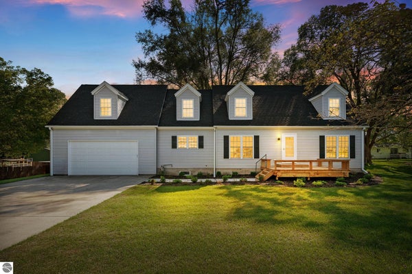 204 E FORREST HOME AVE, BELLAIRE, MI 49615 - Image e9dde3c8b9ca6f842c9d890868b6f96f/141630706