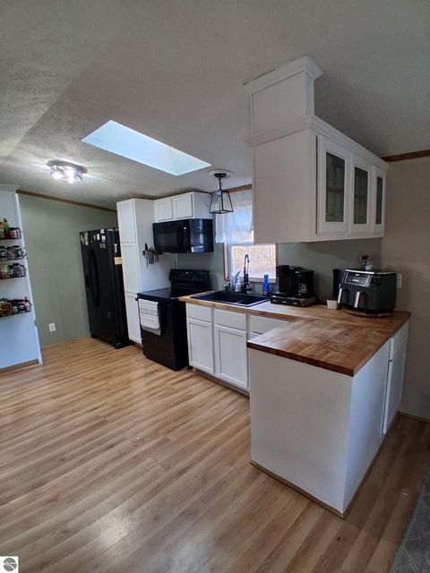 Tiny photo for 8937 E Sanders Road, Vestaburg, MI 48877 (MLS # 1942542)