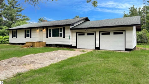 Tiny photo for 3403 E 34 Road, Cadillac, MI 49601 (MLS # 1947303)