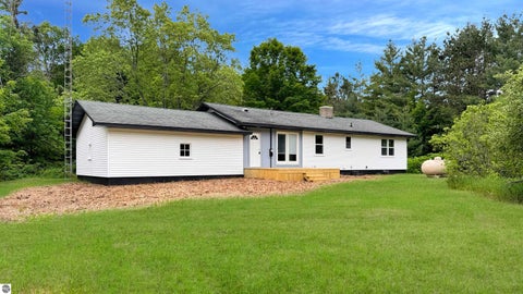 Tiny photo for 3403 E 34 Road, Cadillac, MI 49601 (MLS # 1947303)