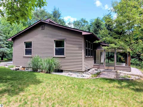 Tiny photo for 3602 S Winn Road, Mt Pleasant, MI 48858 (MLS # 1947273)