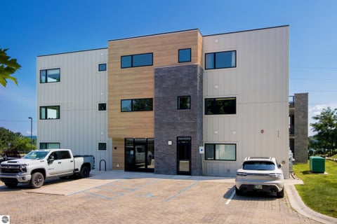 Tiny photo for 225 E Seventeenth Street #1-B, Traverse City, MI 49684 (MLS # 1949113)