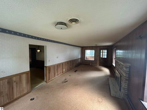 Tiny photo for 613 E Cayuga Street, Bellaire, MI 49615 (MLS # 1947488)