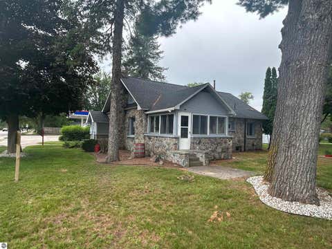 Tiny photo for 613 E Cayuga Street, Bellaire, MI 49615 (MLS # 1947488)