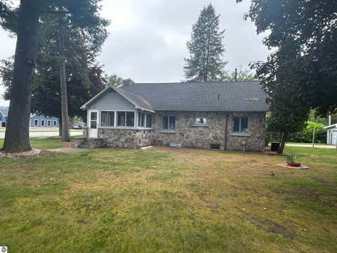 Tiny photo for 613 E Cayuga Street, Bellaire, MI 49615 (MLS # 1947488)