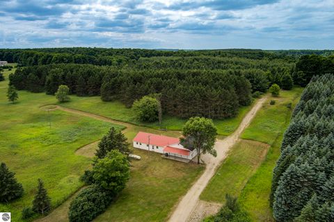 Tiny photo for 8400 Westminister Road, Kingsley, MI 49649 (MLS # 1941564)