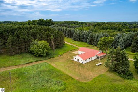 Photo of 8400 Westminister Road, Kingsley, MI 49649 (MLS # 1941564)