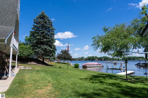 Tiny photo for 1032 Crown Pointe Drive, Lake Isabella, MI 48893 (MLS # 1946558)