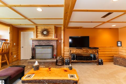 Tiny photo for 1032 Crown Pointe Drive, Lake Isabella, MI 48893 (MLS # 1946558)