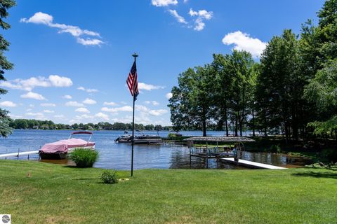 Tiny photo for 1032 Crown Pointe Drive, Lake Isabella, MI 48893 (MLS # 1946558)