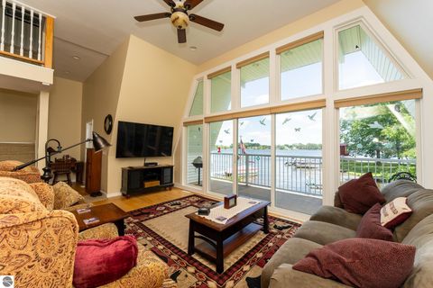 Tiny photo for 1032 Crown Pointe Drive, Lake Isabella, MI 48893 (MLS # 1946558)