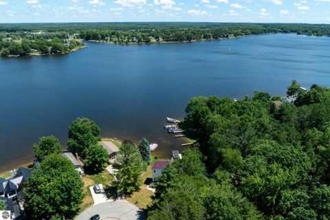 Tiny photo for 1032 Crown Pointe Drive, Lake Isabella, MI 48893 (MLS # 1946558)