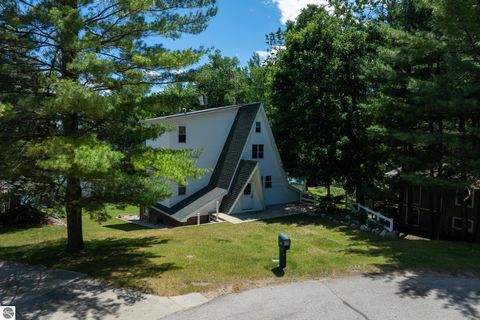 Tiny photo for 1032 Crown Pointe Drive, Lake Isabella, MI 48893 (MLS # 1946558)