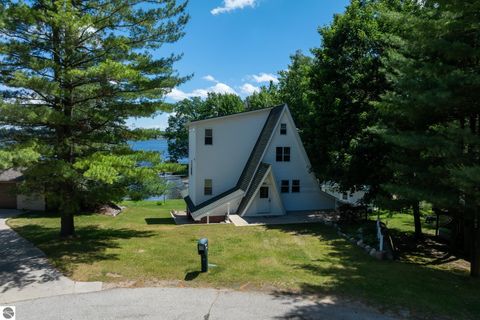 Tiny photo for 1032 Crown Pointe Drive, Lake Isabella, MI 48893 (MLS # 1946558)