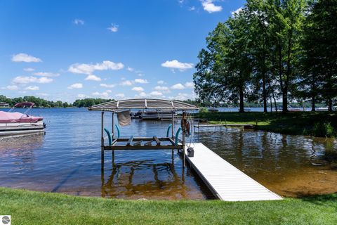 Tiny photo for 1032 Crown Pointe Drive, Lake Isabella, MI 48893 (MLS # 1946558)