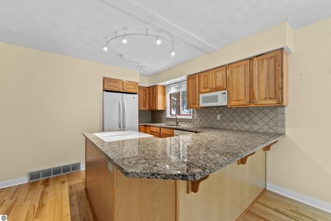 Tiny photo for 254 Island View Drive, Traverse City, MI 49696 (MLS # 1941657)