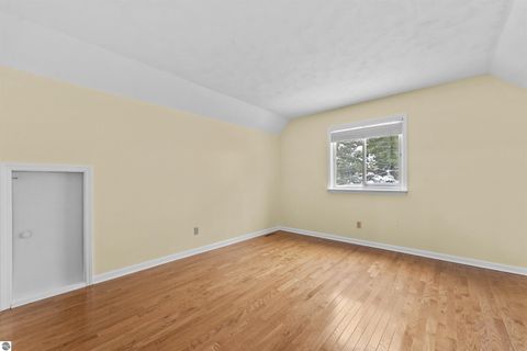 Tiny photo for 254 Island View Drive, Traverse City, MI 49696 (MLS # 1941657)