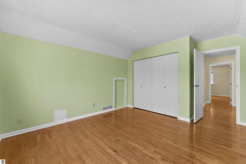 Tiny photo for 254 Island View Drive, Traverse City, MI 49696 (MLS # 1941657)