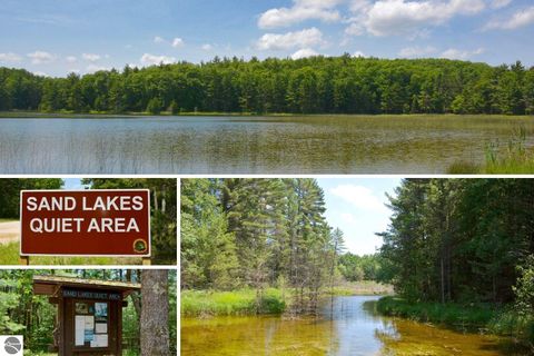 Tiny photo for 254 Island View Drive, Traverse City, MI 49696 (MLS # 1941657)