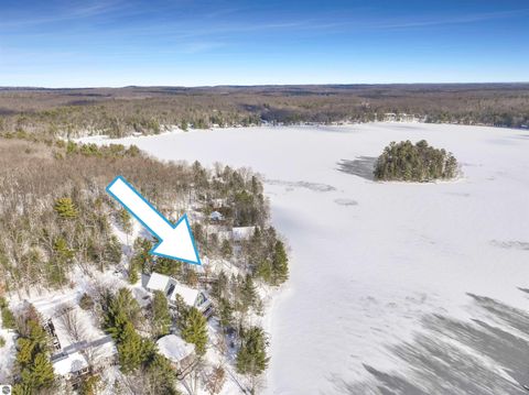 Tiny photo for 254 Island View Drive, Traverse City, MI 49696 (MLS # 1941657)