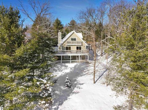 Tiny photo for 254 Island View Drive, Traverse City, MI 49696 (MLS # 1941657)