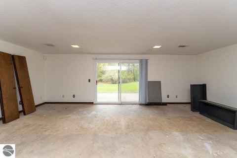 Tiny photo for 3290 E River RD, Mt Pleasant, MI 48858 (MLS # 1945037)