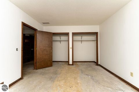 Tiny photo for 3290 E River RD, Mt Pleasant, MI 48858 (MLS # 1945037)
