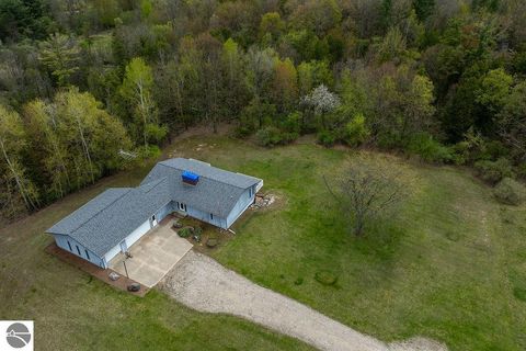 Tiny photo for 3290 E River RD, Mt Pleasant, MI 48858 (MLS # 1945037)