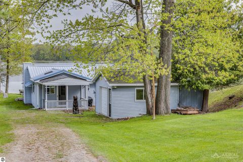 Tiny photo for 3451 Deerfield LN, Lupton, MI 48635 (MLS # 1945652)