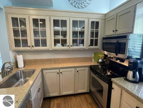 Tiny photo for 2 Pinnacle Place, Glen Arbor, MI 49636 (MLS # 1946167)